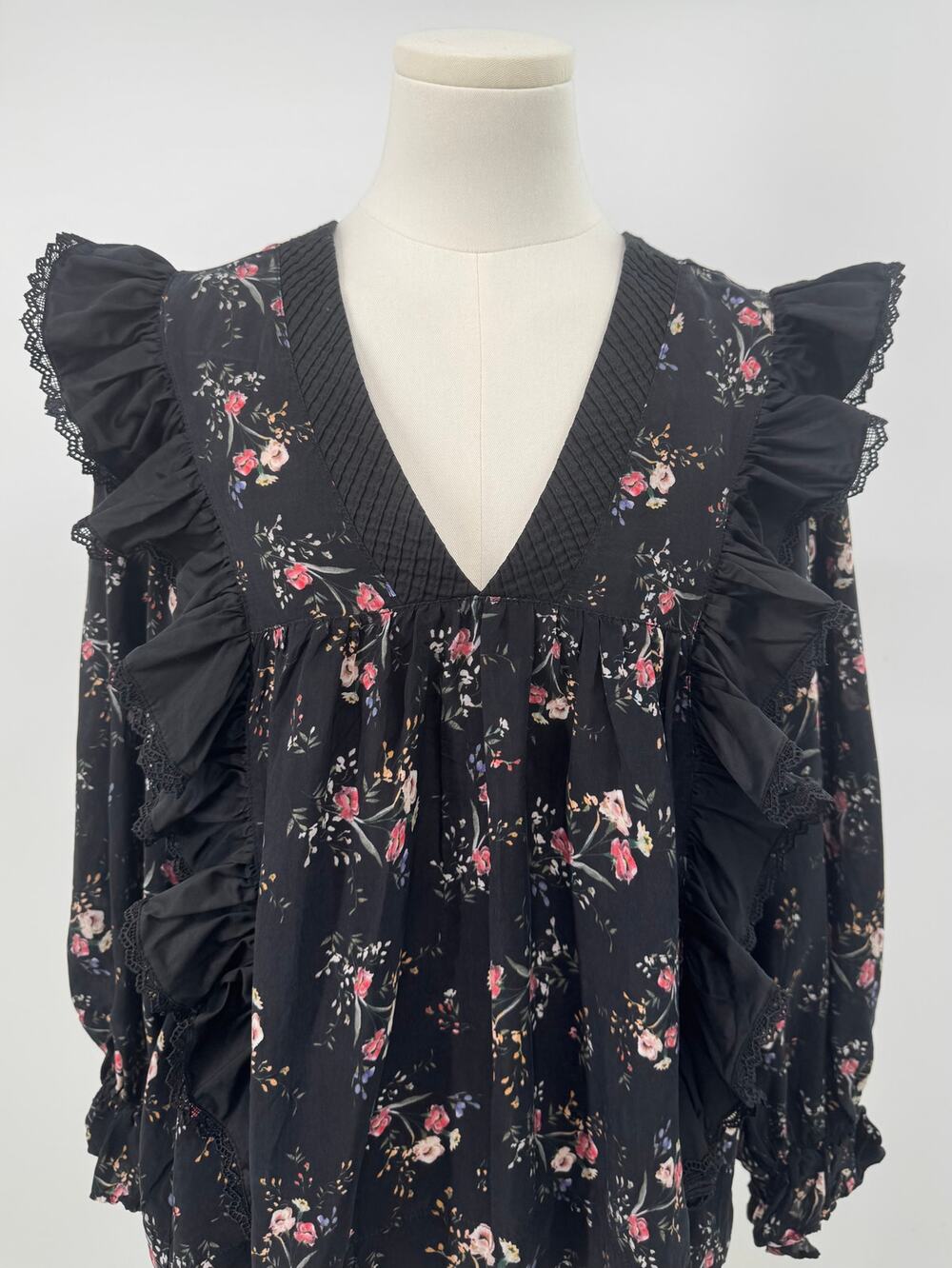 Lug Von Siga Black Floral Blouse Ruffle Top Long Sleeve V-Neck Cottagecore 10